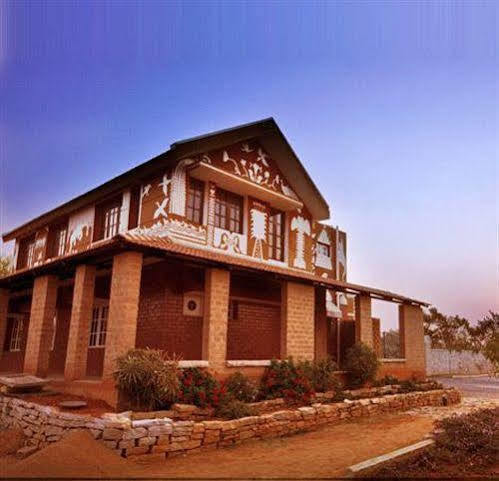 Olde Bangalore Resort And Convention Center Devanahalli Exterior foto